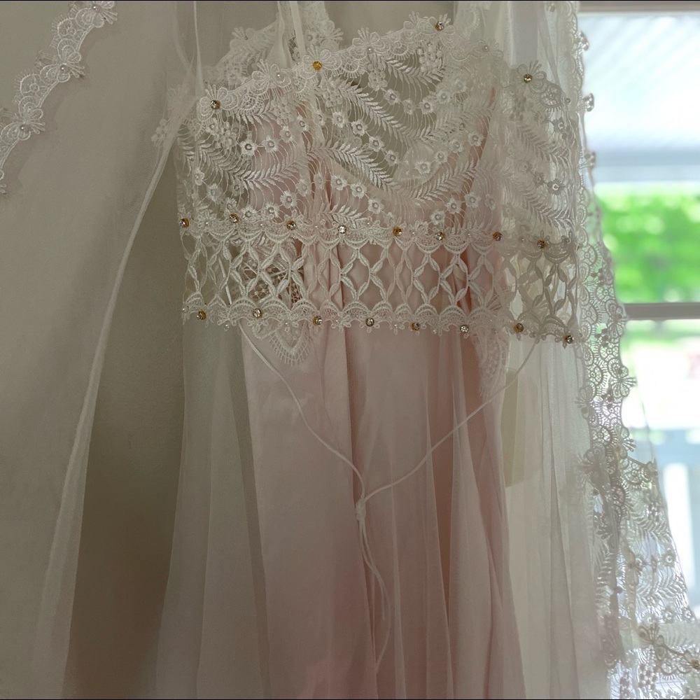 Lace Bridal Robe - Picture 3 of 4